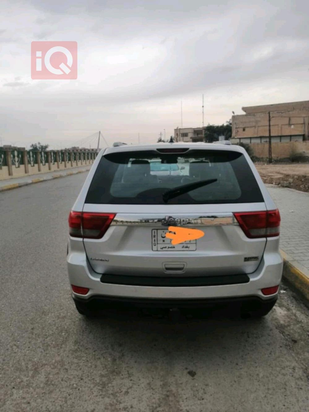 جیپ گراند شیرۆکی